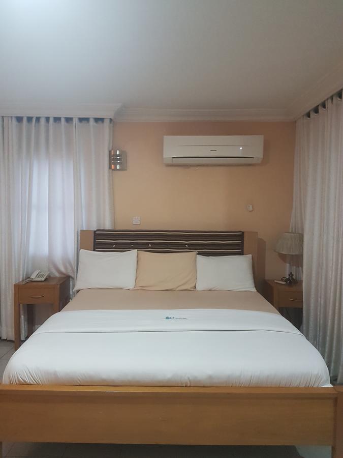 Hillside Gardens Ltd Hotell Lagos Eksteriør bilde